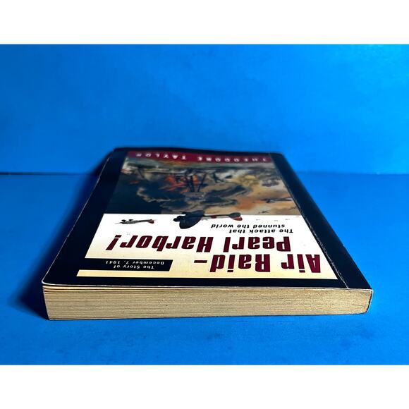 Air Raid Pearl Harbor! Theodore Taylor WWII History Scholastic 2006 Paperback - Picture 4 of 8
